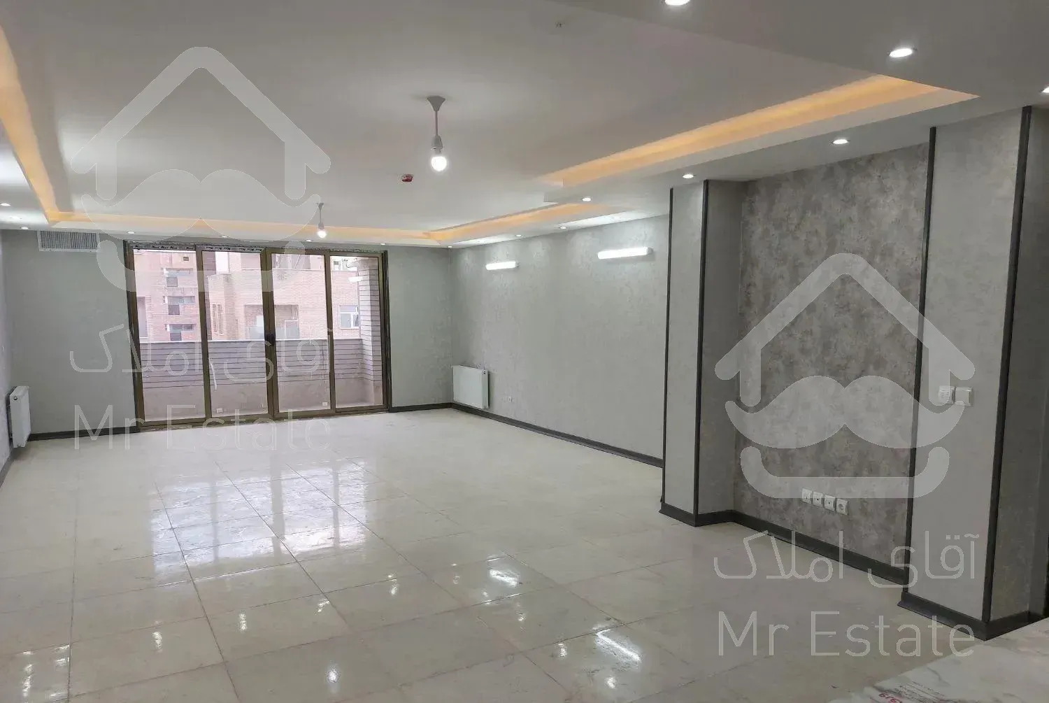 اپارتمان۱۳۷متری سه خوابه