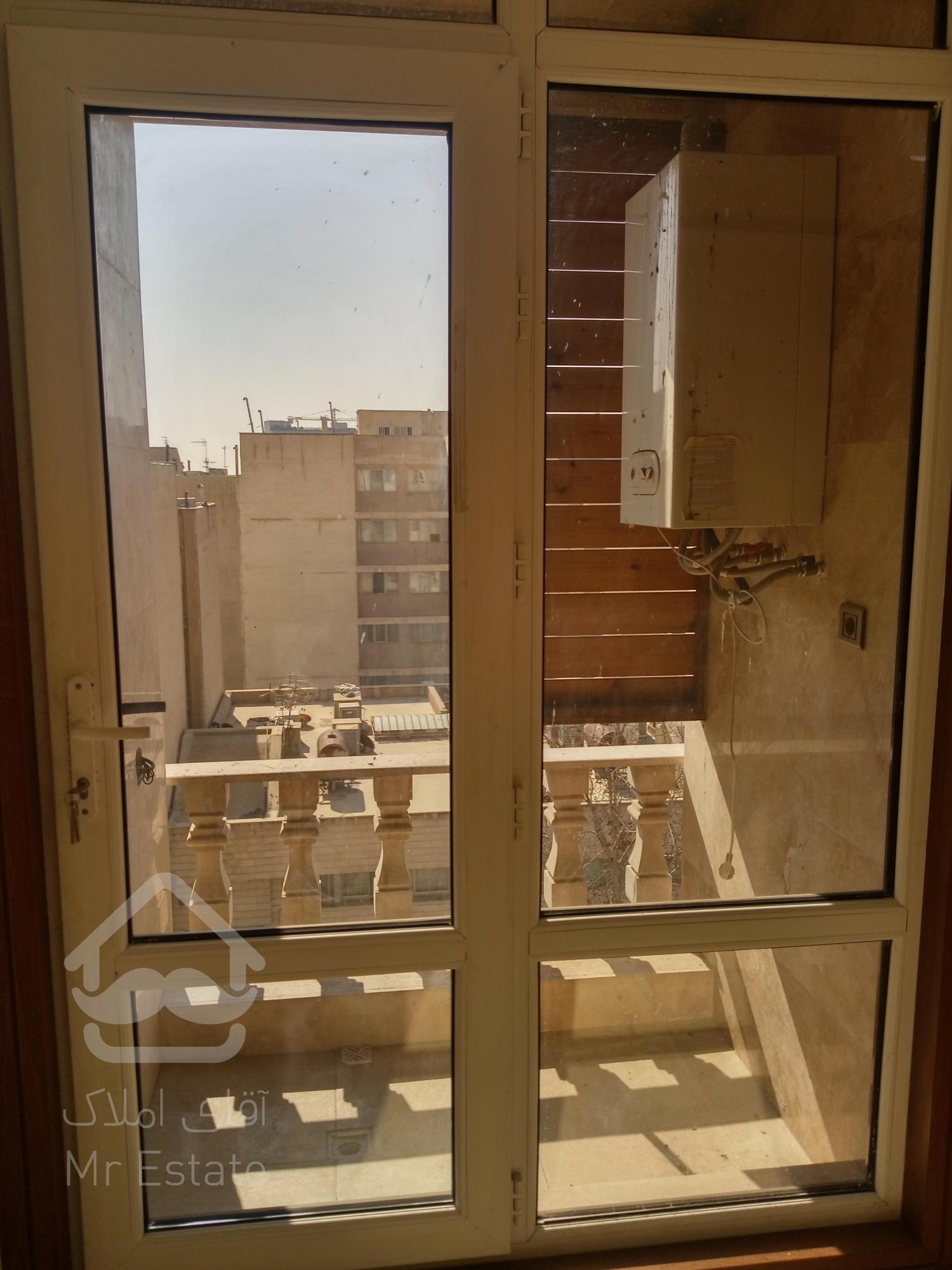 آپارتمان 170 متری ، روف گاردن ، 2 پارکینگ