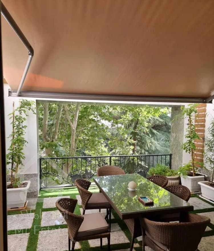 عمارت ۳۲۰ متر با ۵۰ متر تراس