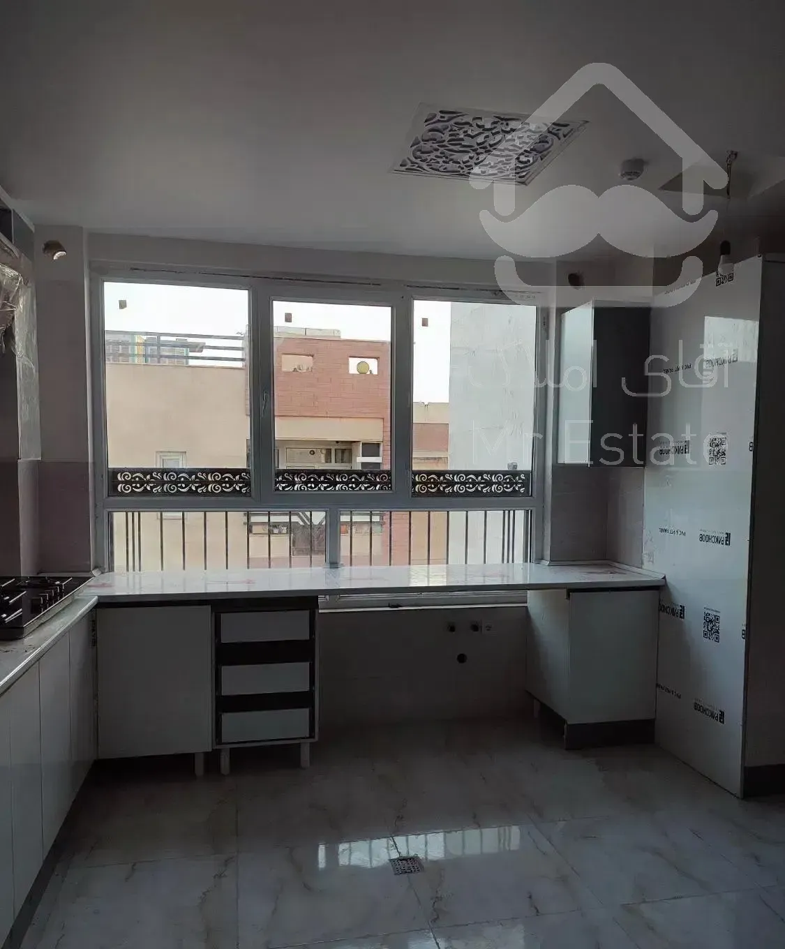 ۱۰۰متر کلیدنخورده پارکینگ آسانسور