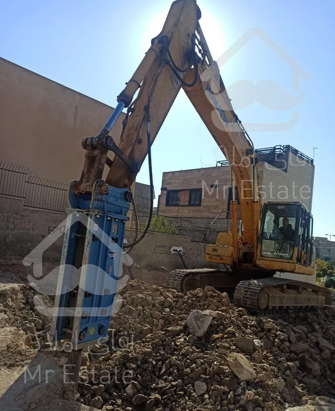 خاکبرداری مصالح،اجاره بابکت و لودر