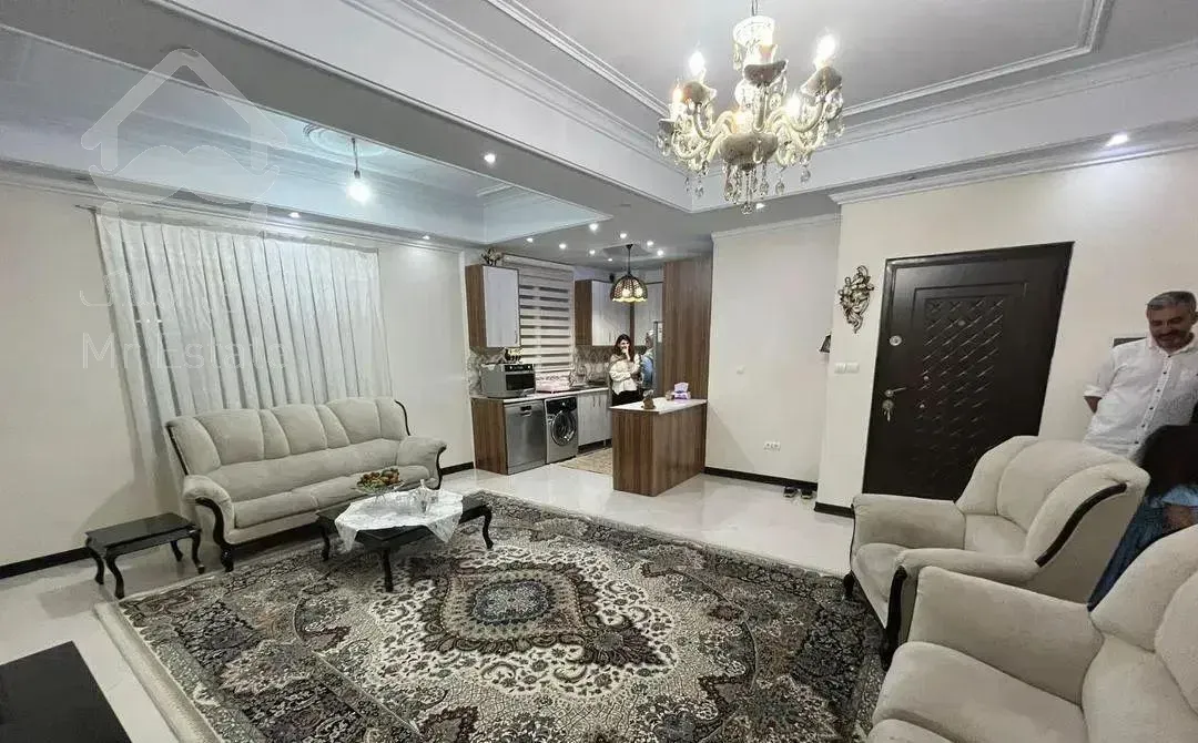 ۵۲ متر / فول امکانات/ وحیدیه