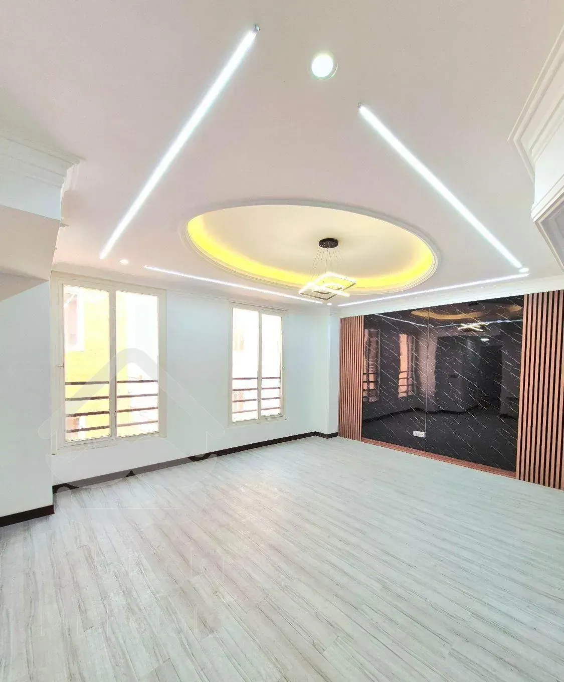 اندیشه فاز۱(۵۴متری،آکواریوم)،بورس سرمایه گذاری