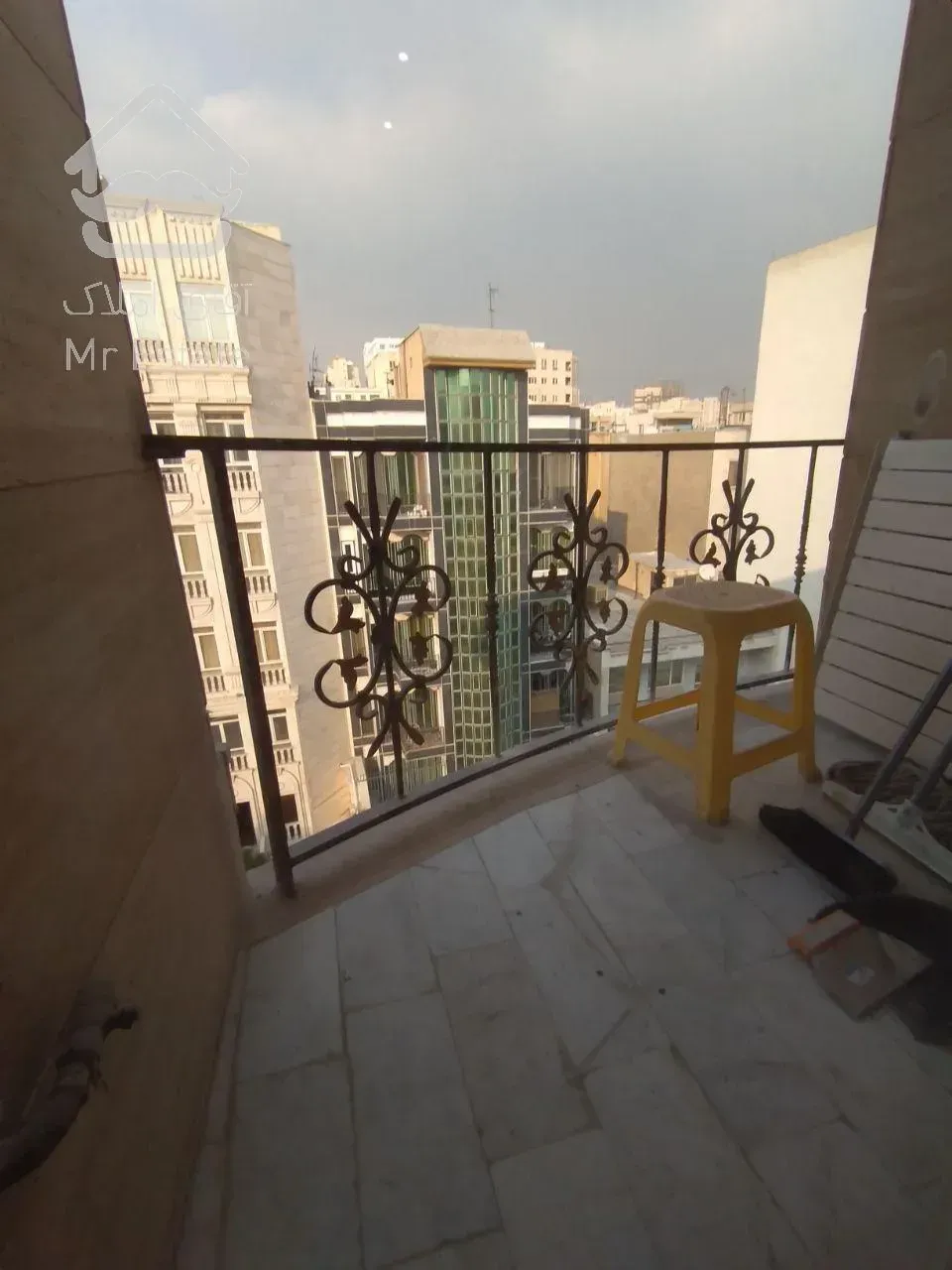 ۱۰۵متر سه خواب فول امکانات کم سن در پونک اشرفی اصفهانی