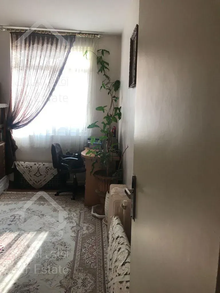 ۷۵متر۲خوابه/۸واحدی طبقه۳ روئیت/بازسازی شده