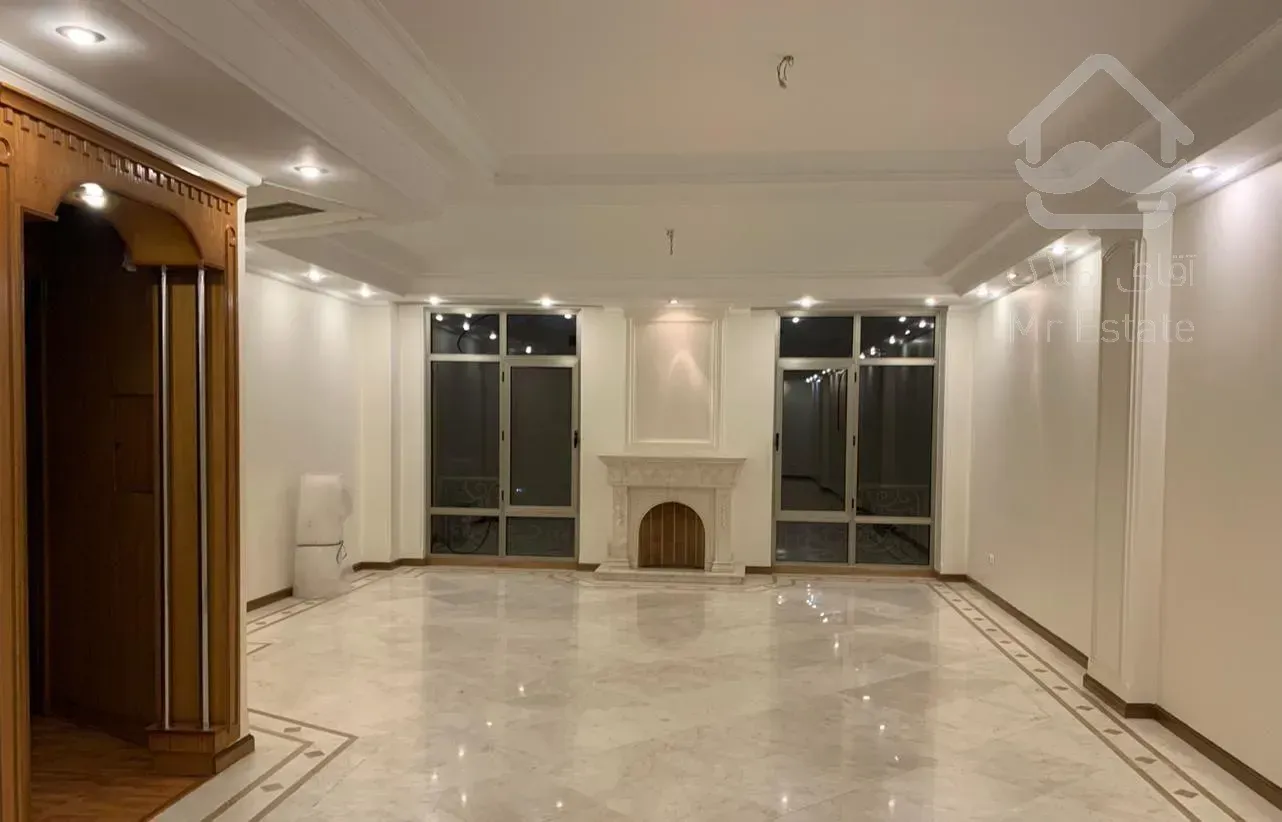 کوی فراز ۲۱۰ متر ۳ خوابه فول امکانات ۲ پارکینگ