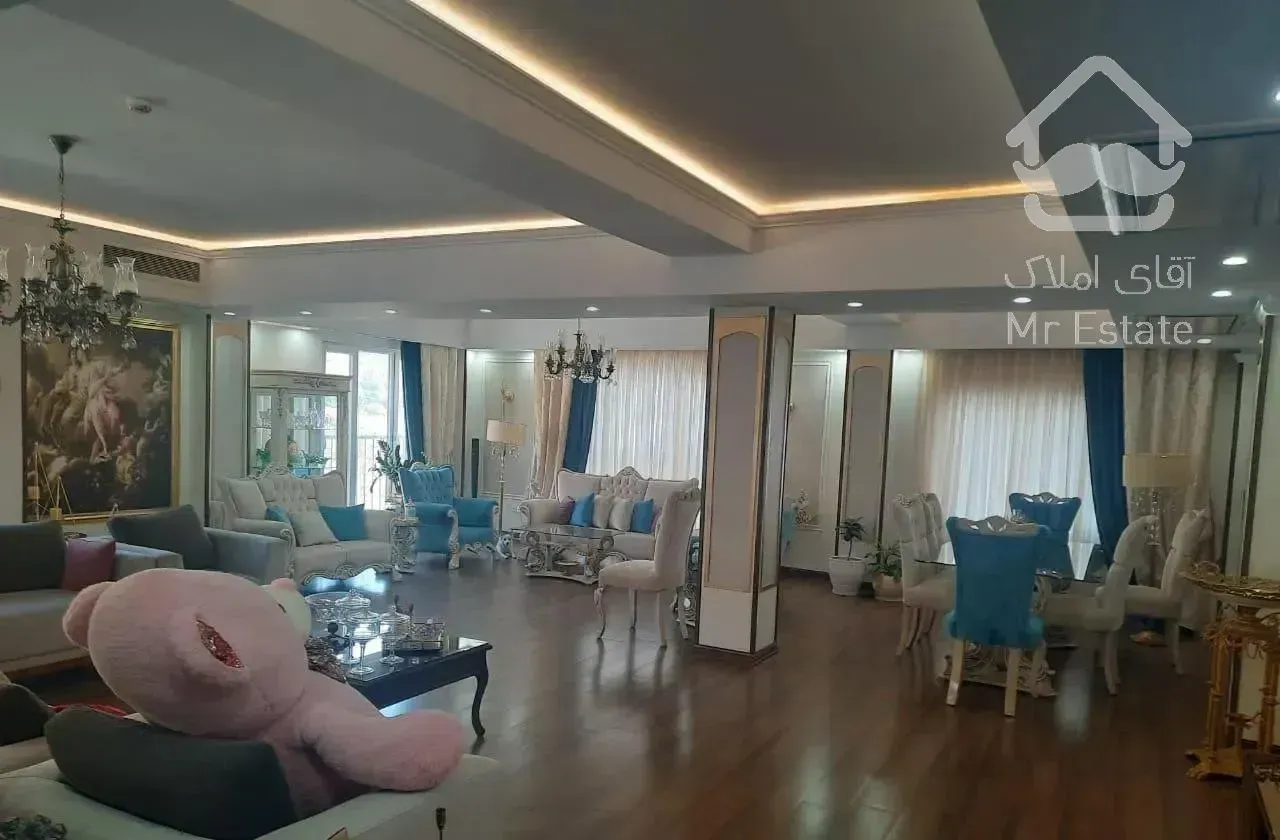 منطقه 22 / 205 متر / طبقه آخر/ویو ابدی