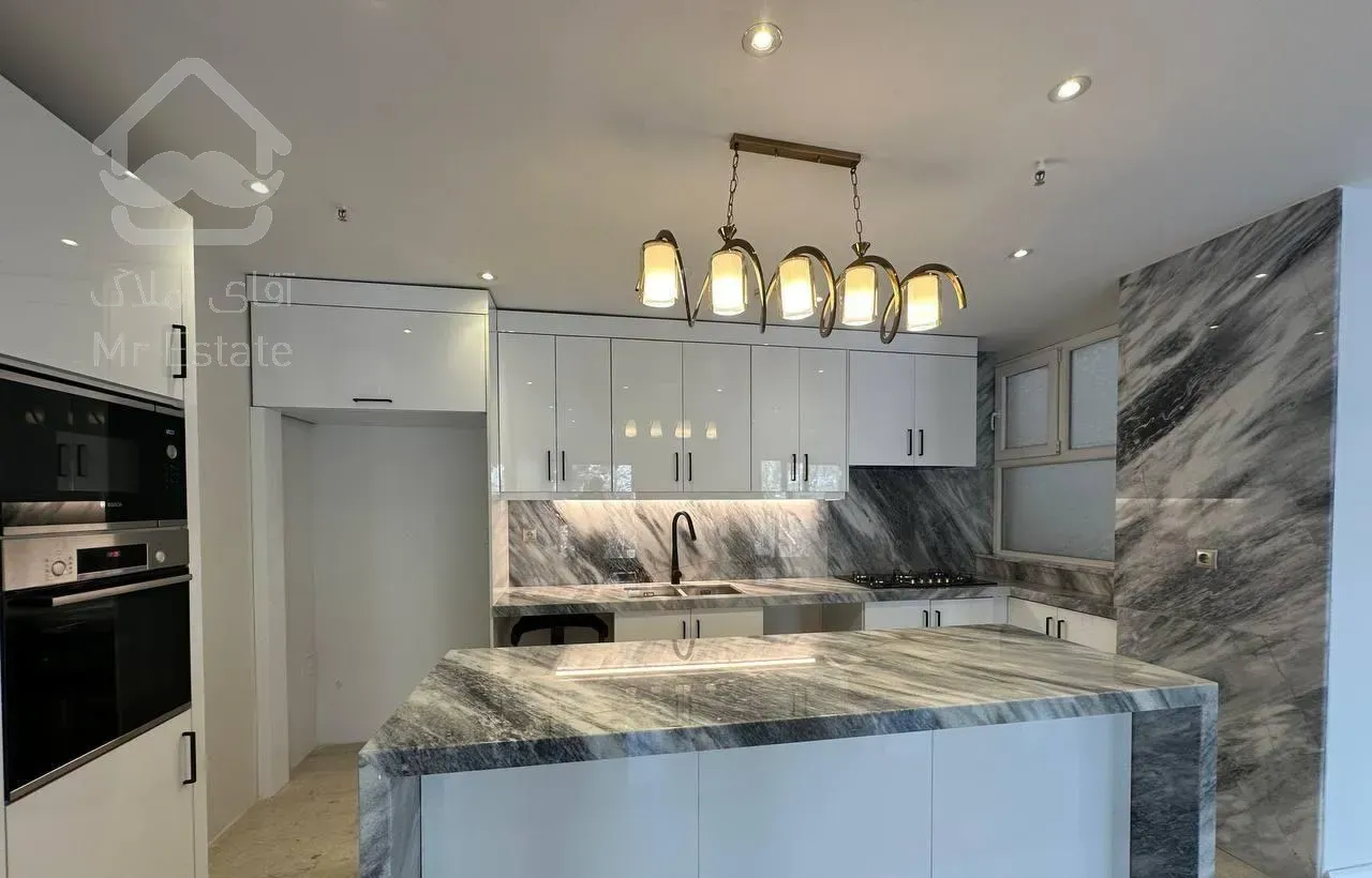 120 متر / 2 خواب مستر / نوساز خاص در قلب ظفر