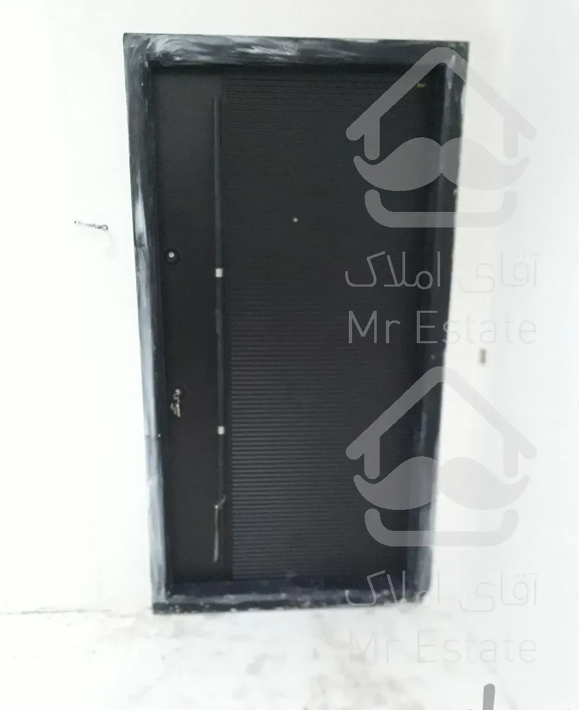 نصاب درب های ضد سرقت و ضد حریق