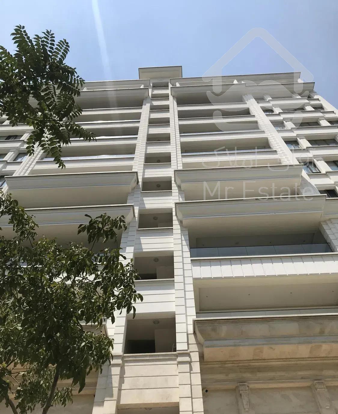 ١٨٠ متر ٣ خواب محمودیه .برج باغ.جنوبى