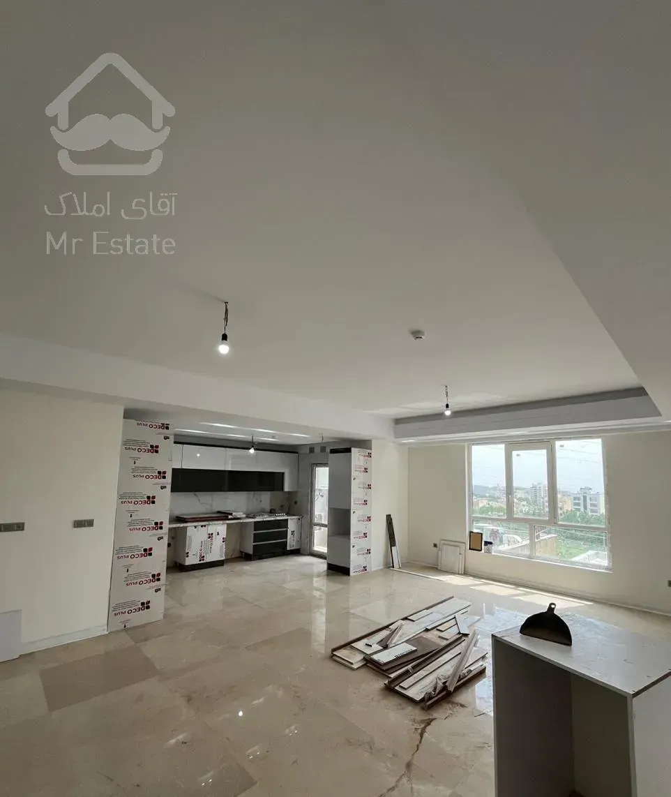 اپارتمان نوساز مدرن با لوکیشن بینظیر 2پارکینگ سندی