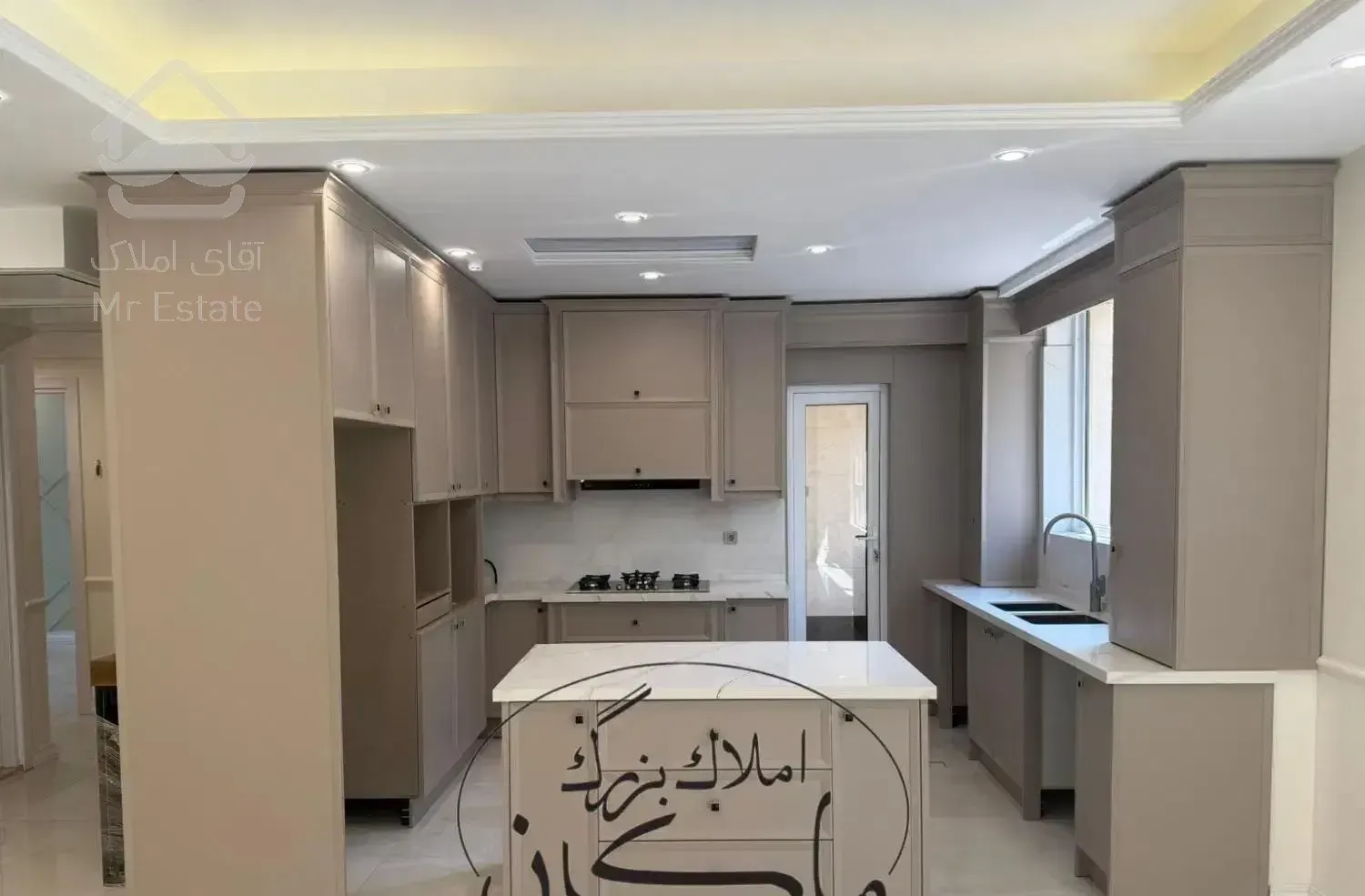 هروی / ۱۴۵ متر۳ خواب / ۲ پارکینگ فرعی دنج و بینظیر