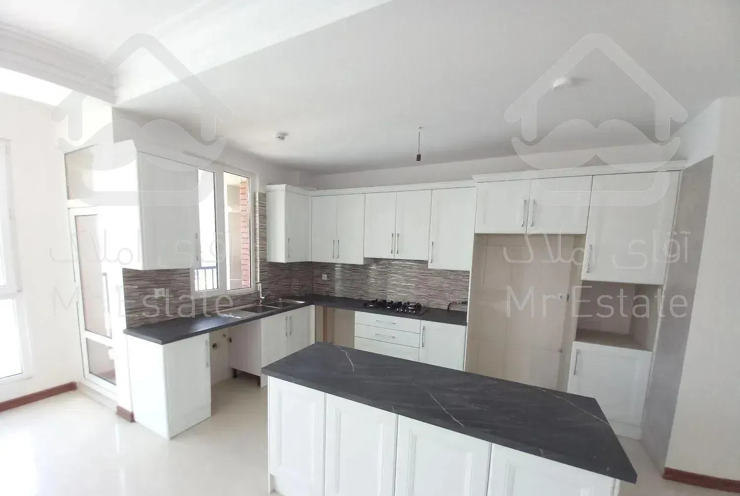 ۱۳۴متر/۳ خواب/دونبش/نوساز/نورگیر  اکباتان