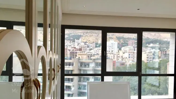 نیاوران۳۰۱متر۴خواب مستر(فروش بعلت مهاجرت)