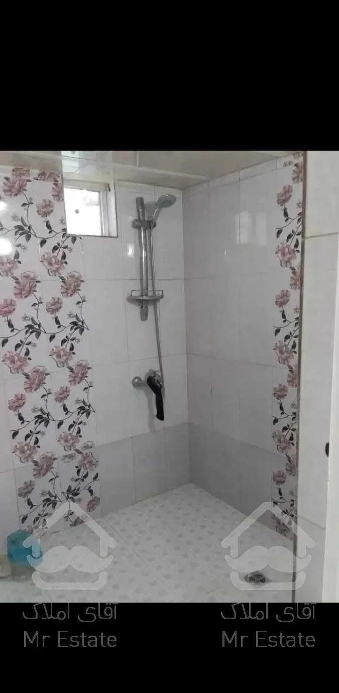 ویلا آپارتمان 200 متر زمین-210 متر بنا در 2 طبقه