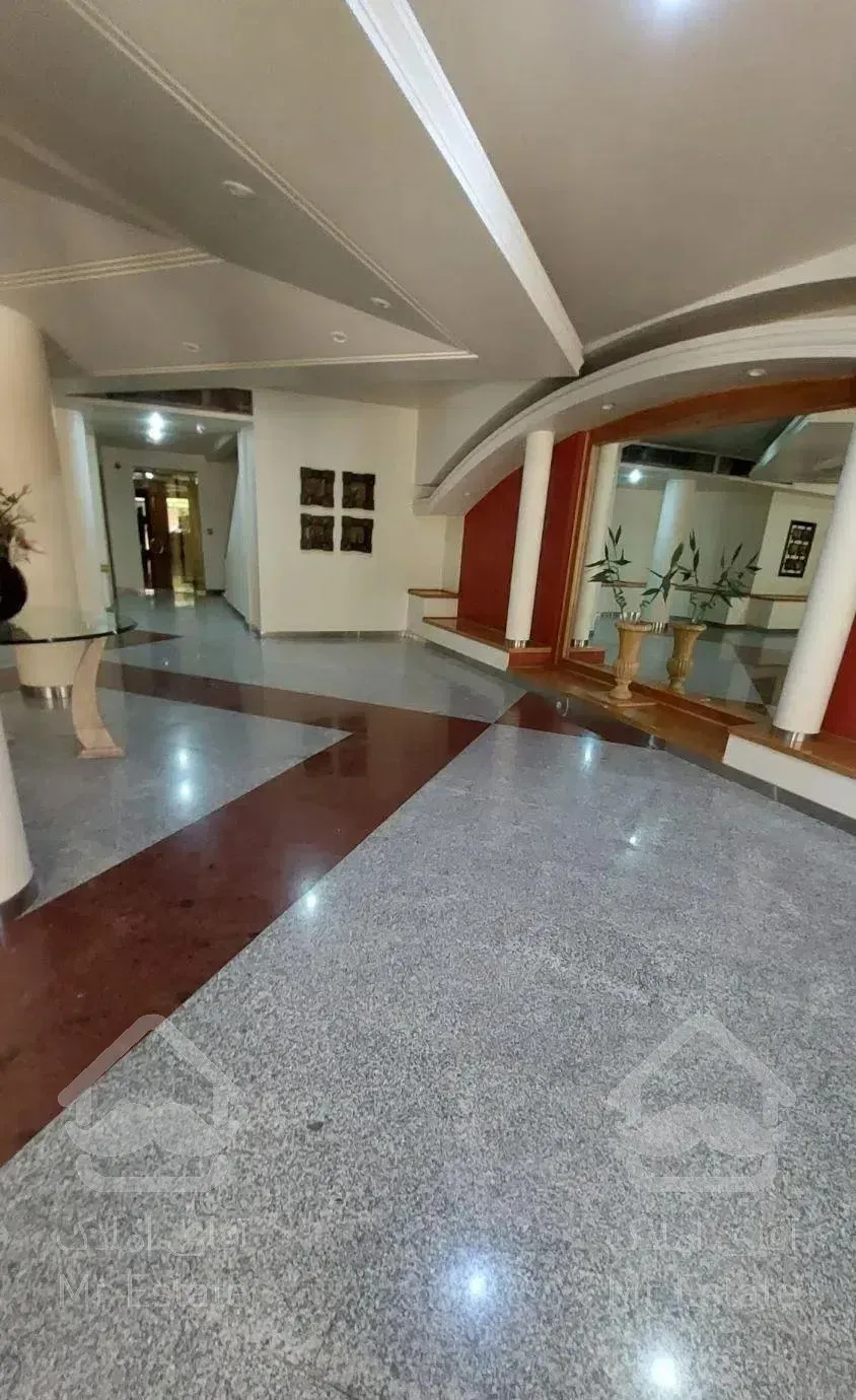 ۲۰۰ متر ۳خ نیاوران سه راه یاسر