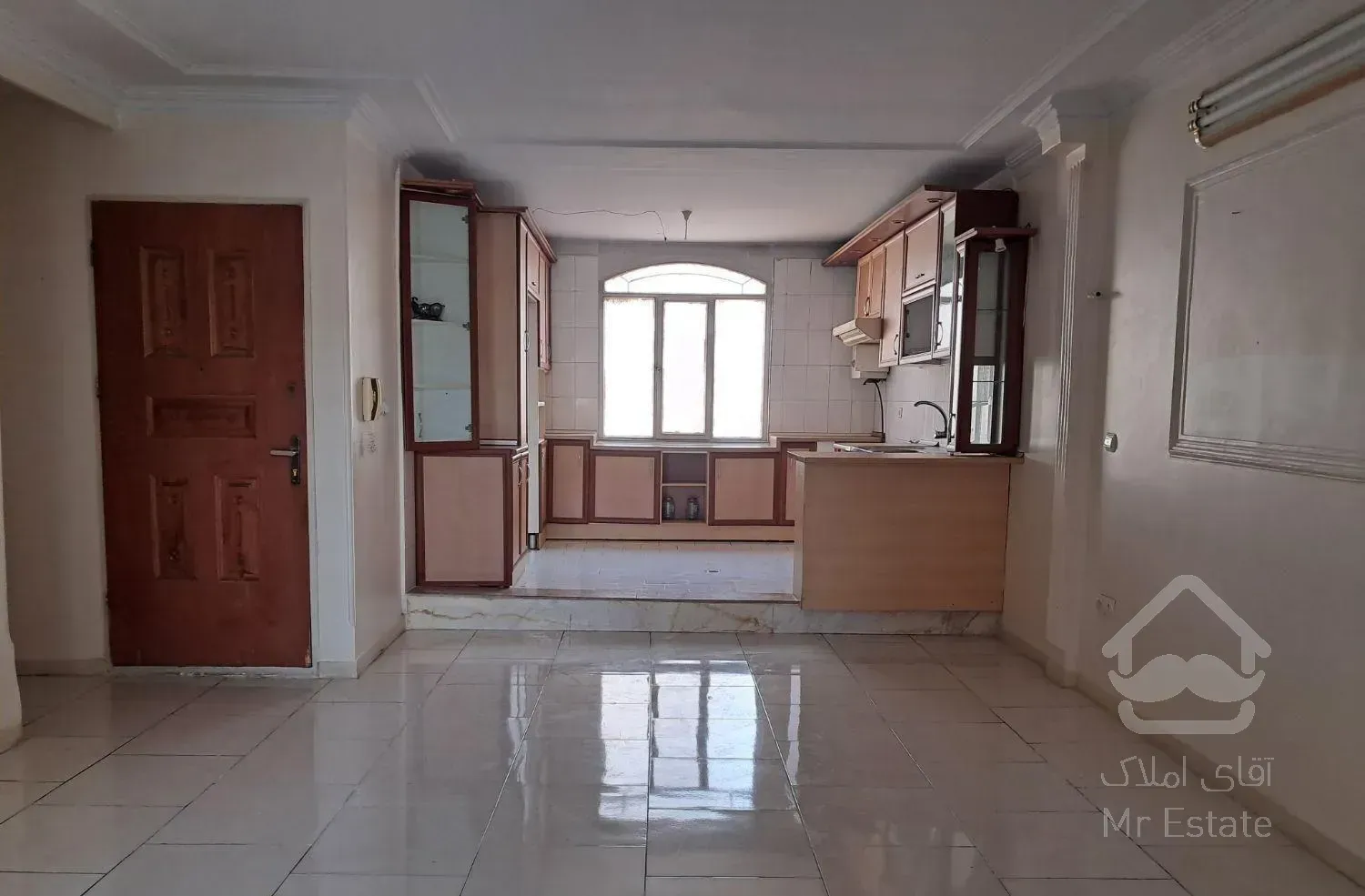 اجاره آپارتمان ۷۱ متری ۱ خوابه طبقه ۲ در نازی‌آباد