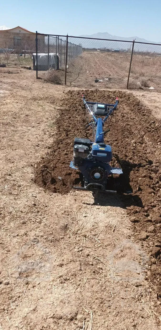 باغبانی فضای سبزشخم تیلرقطره ای هرس سم پاشی