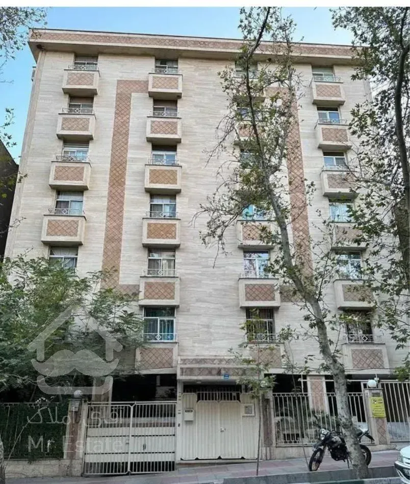 فروش آپارتمان ۱۴۱ متری ۳ خوابه در ونک