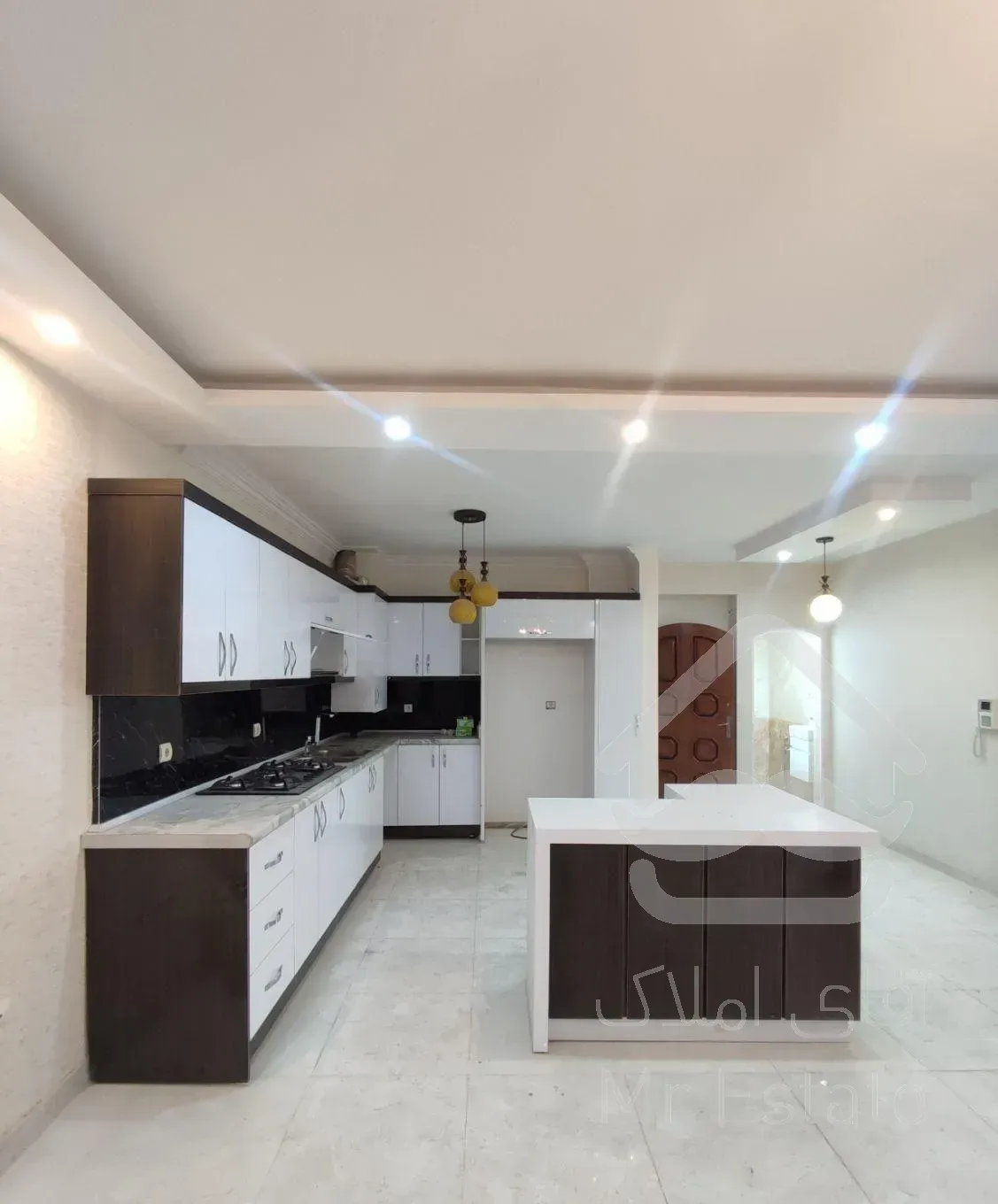 ۸۸ متری ۲ خوابه در فلکه برق (میدان بسیج) امام رضا