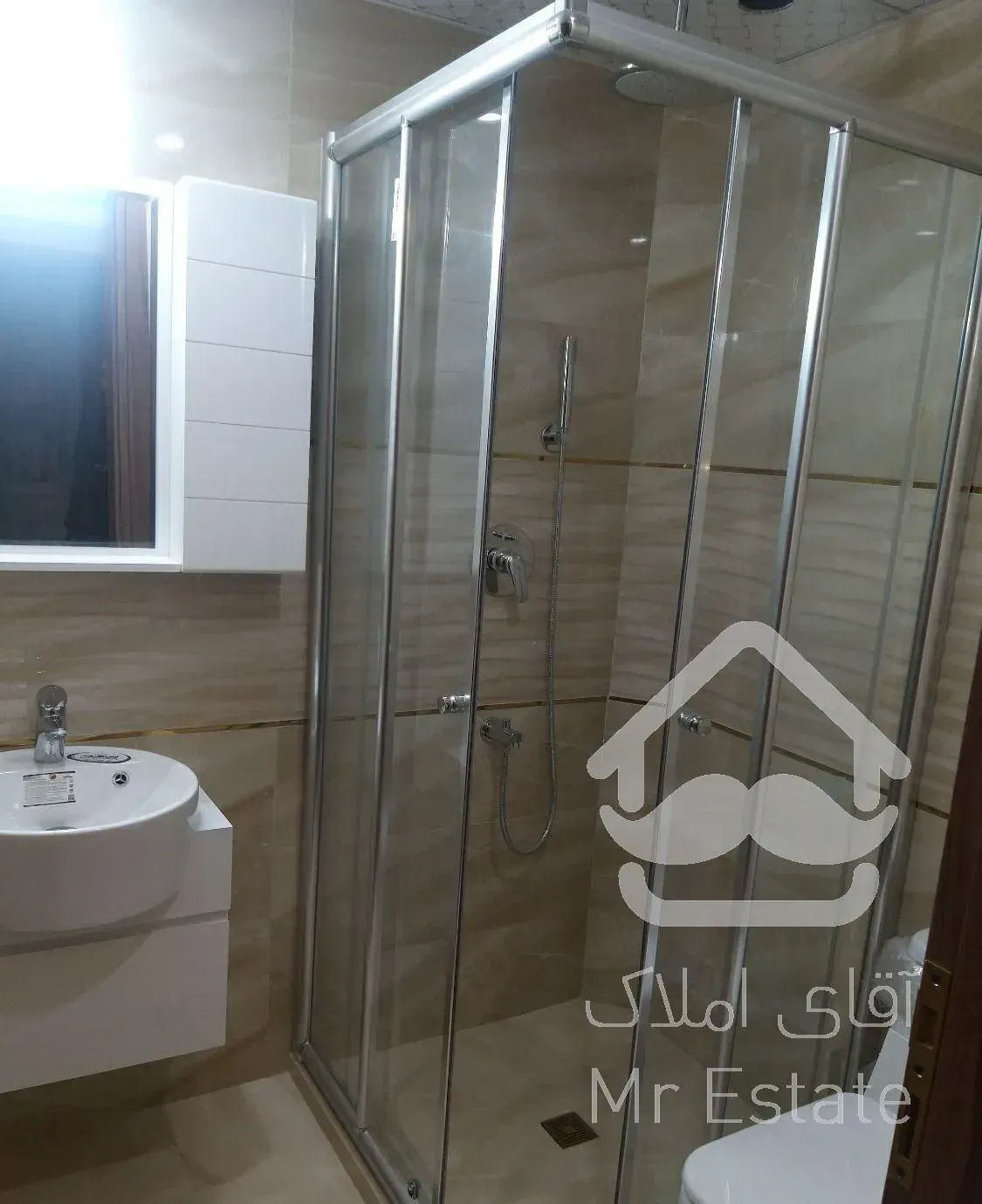 اپارتمان شیک ۱۰۰متری