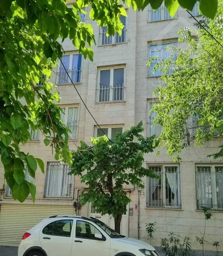 تهرانپارس غربی/ ۸۵ متر /زیر قیمت