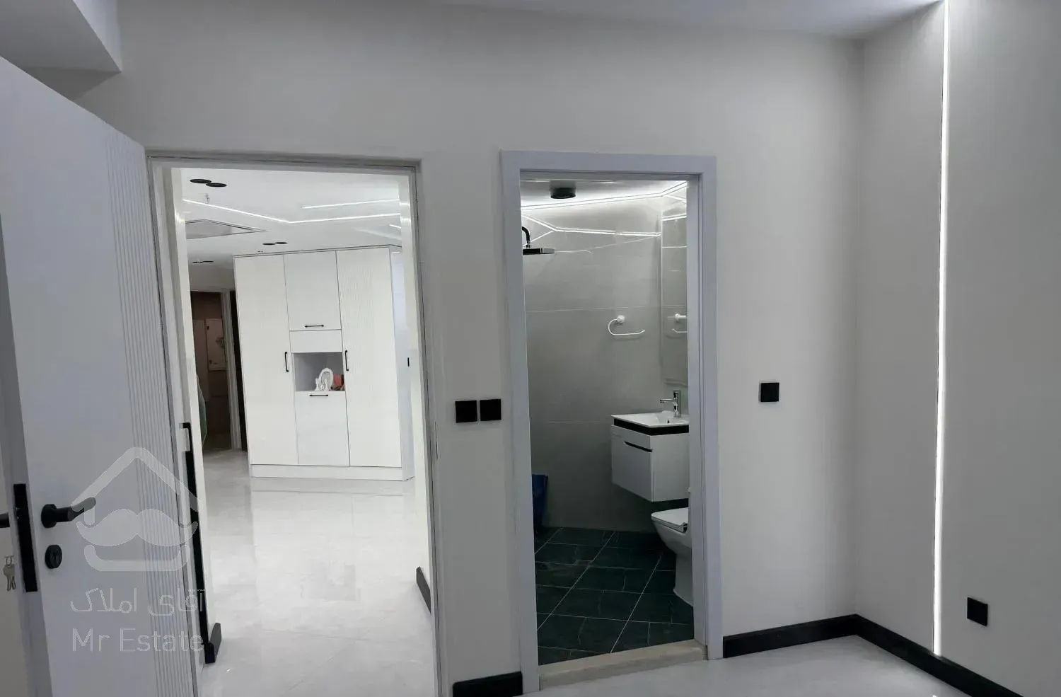 ۸۳ متر تک خواب برج الماس شیشه ای دریاچه چیتگر