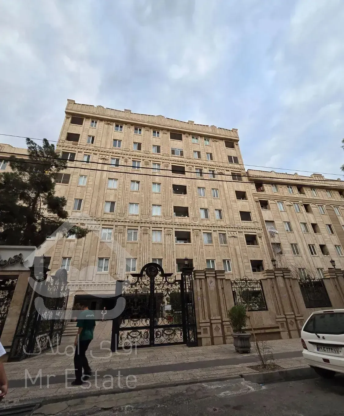 73 متر ساختمان شایان برند محل