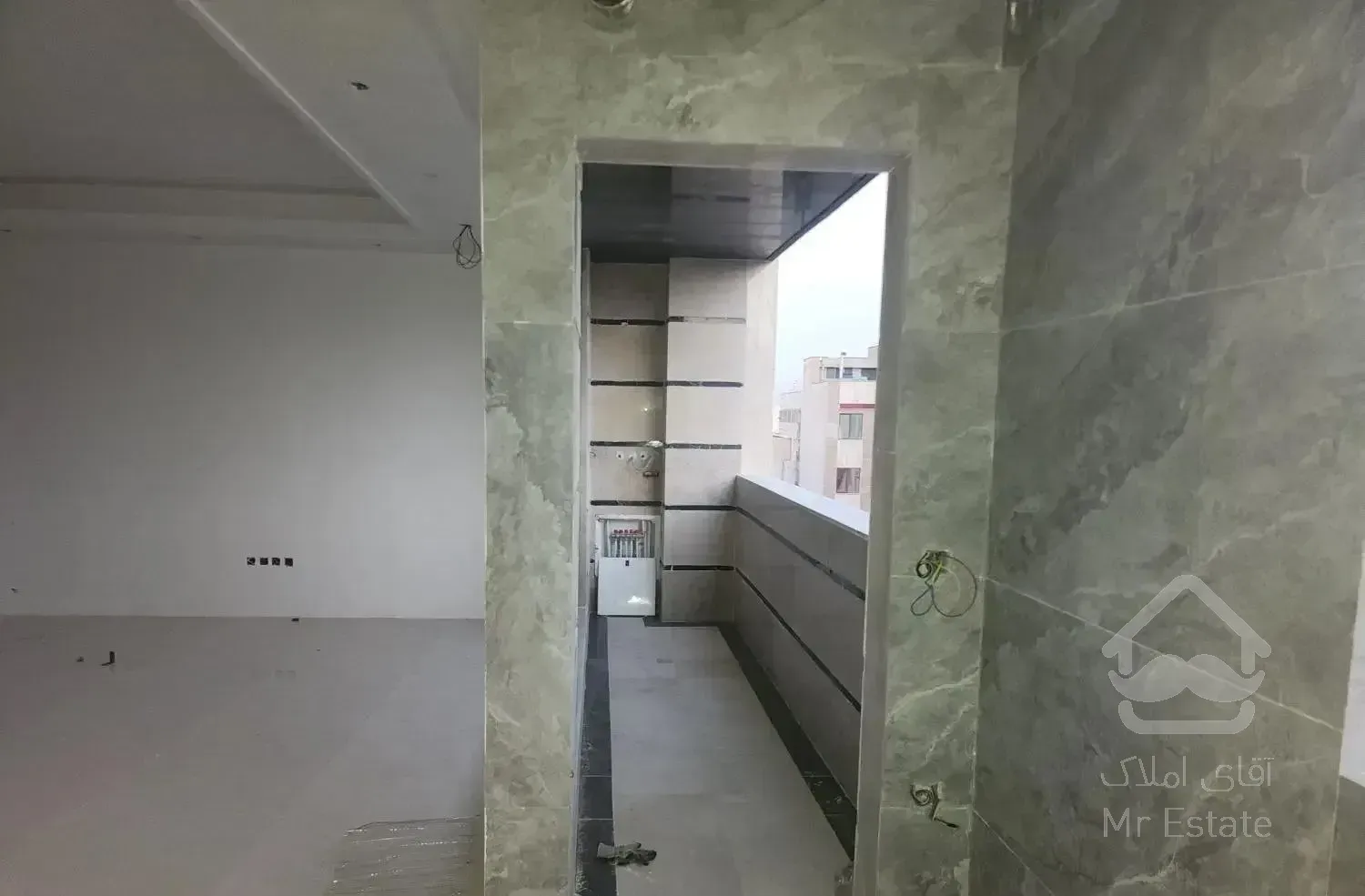 آپارتمان 113 متری نوساز عباسی با پارکینگ