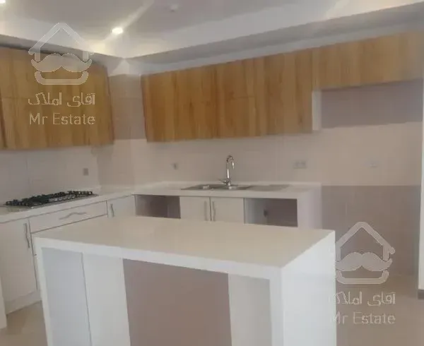 فروش140مترنیاوران/3ساله/لابی روف گاردن