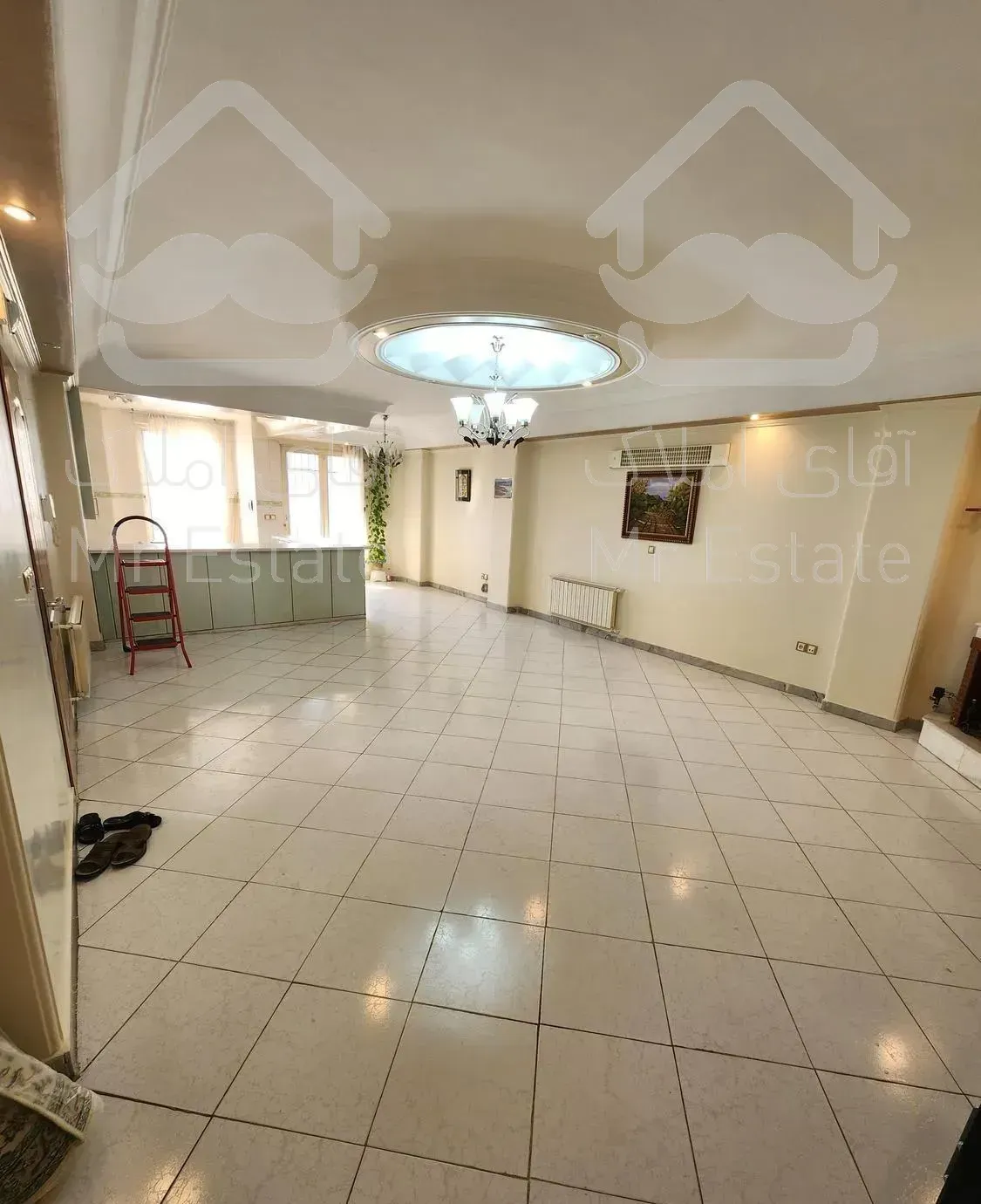 آپارتمان ۱۱۰ متر دو خوابه صادقیه (بلوارجنوبی)