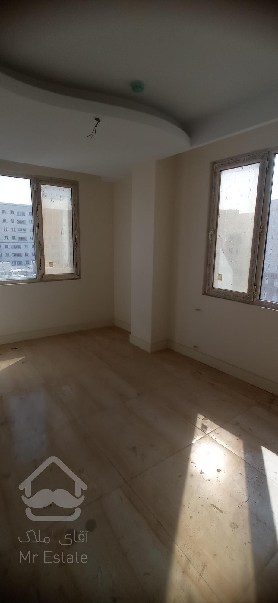 آپارتمان ۸۳ متری دو خواب