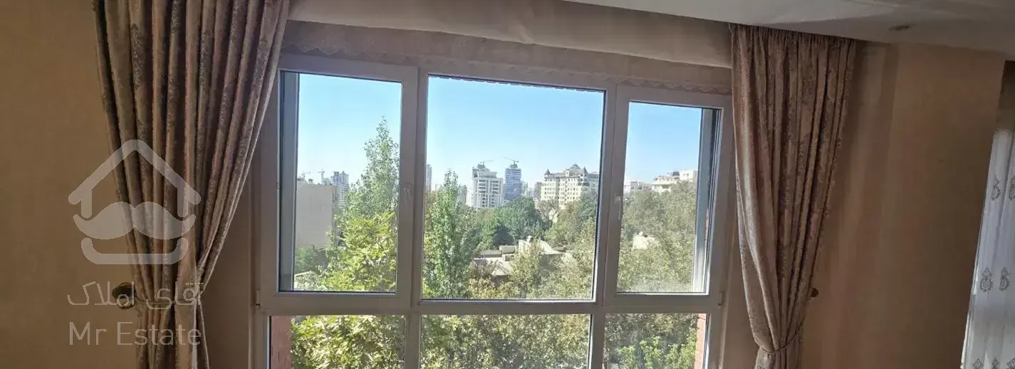 ۱۲۵ متر / ۲ خواب/شمال کاخ /فول مشاعات/ استثنایی