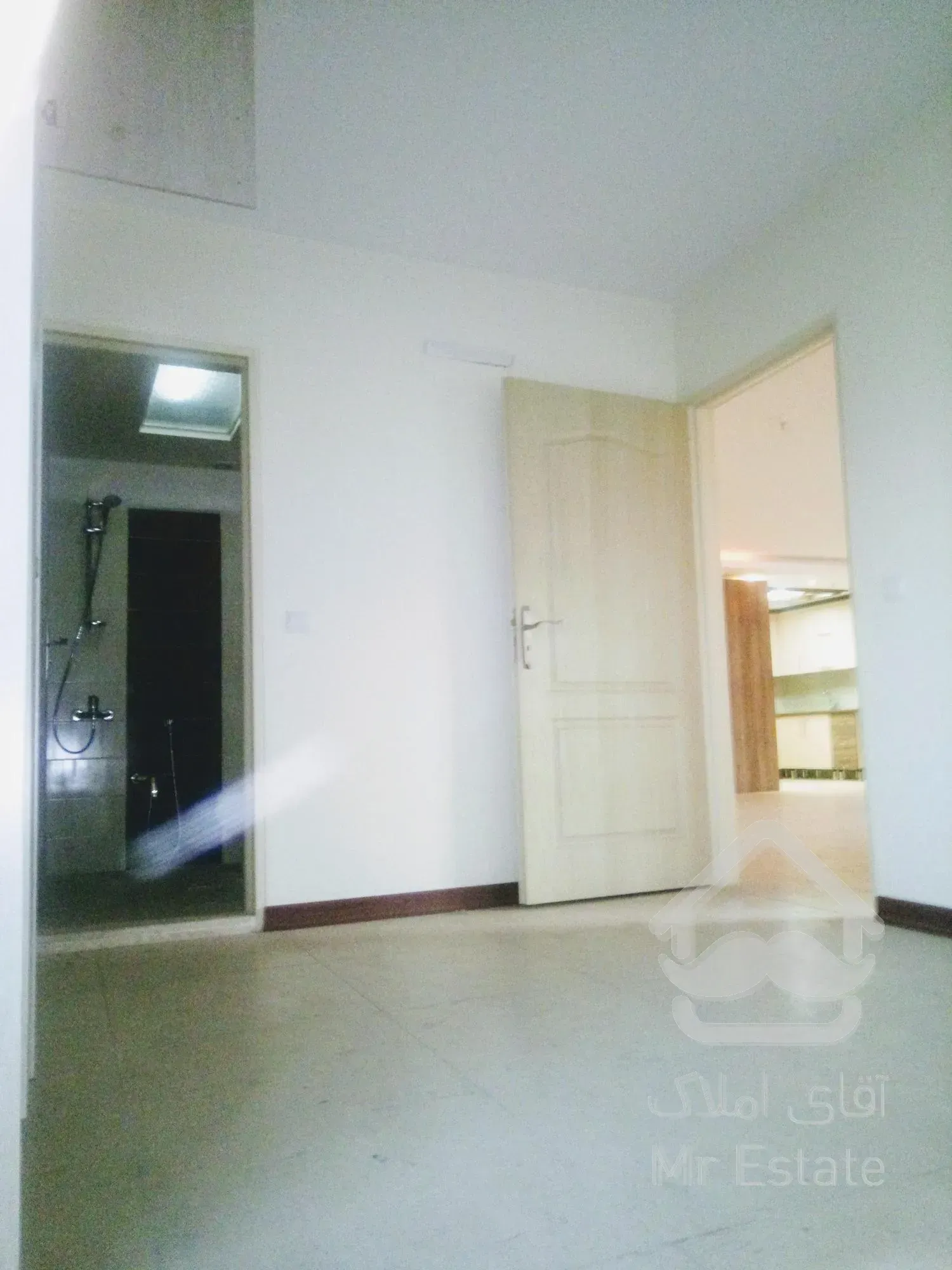 فروش واحد ۱۲۵ متری سه خواب در صادقیه