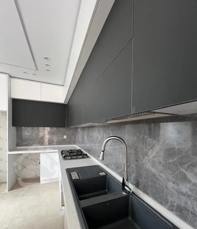 فروش واحد ۱۵۷ متری نفت شمالی