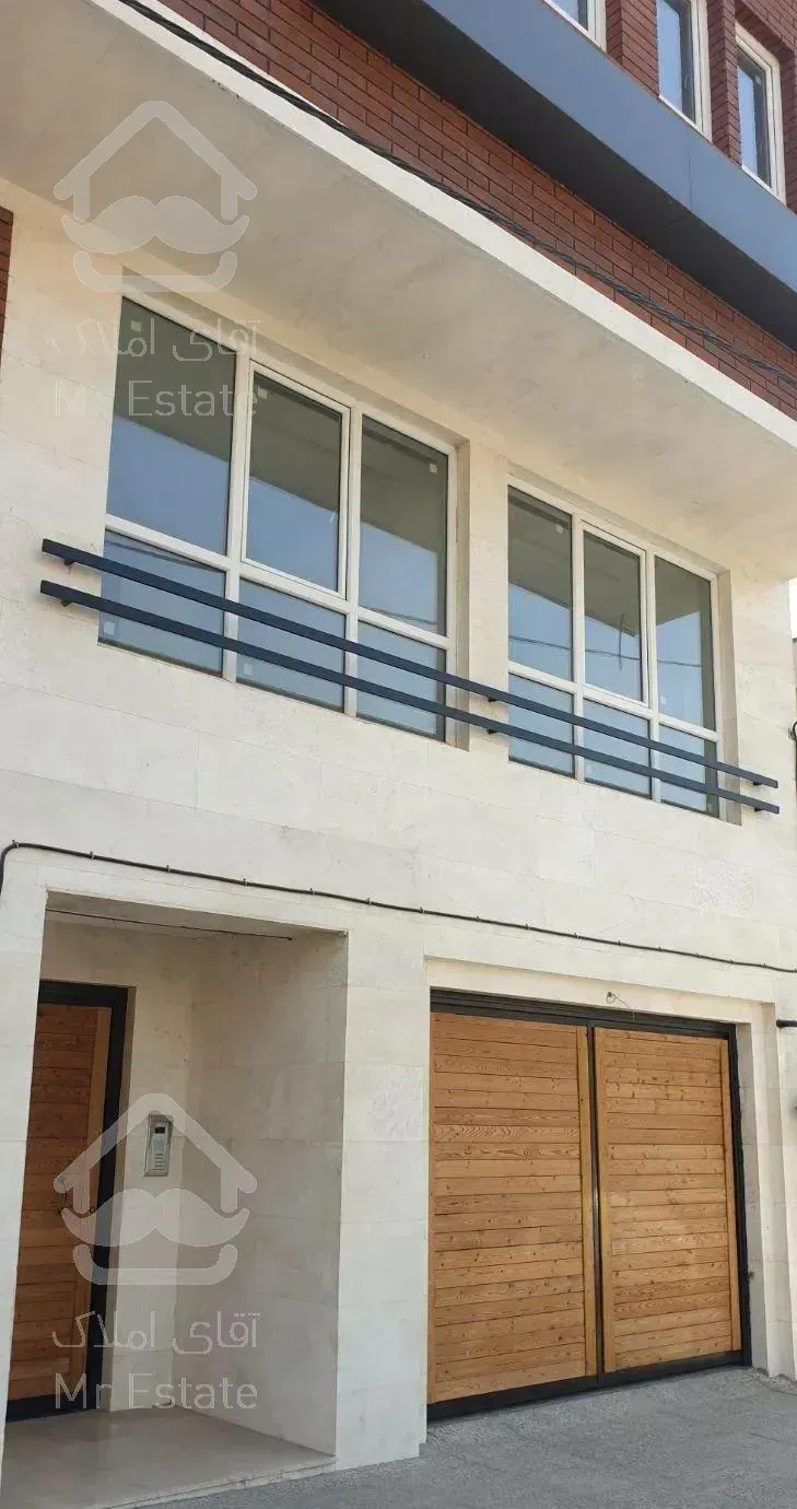 ۱۸۰ متر اداری ،۲خواب،سالن بزرگ،تک واحدی