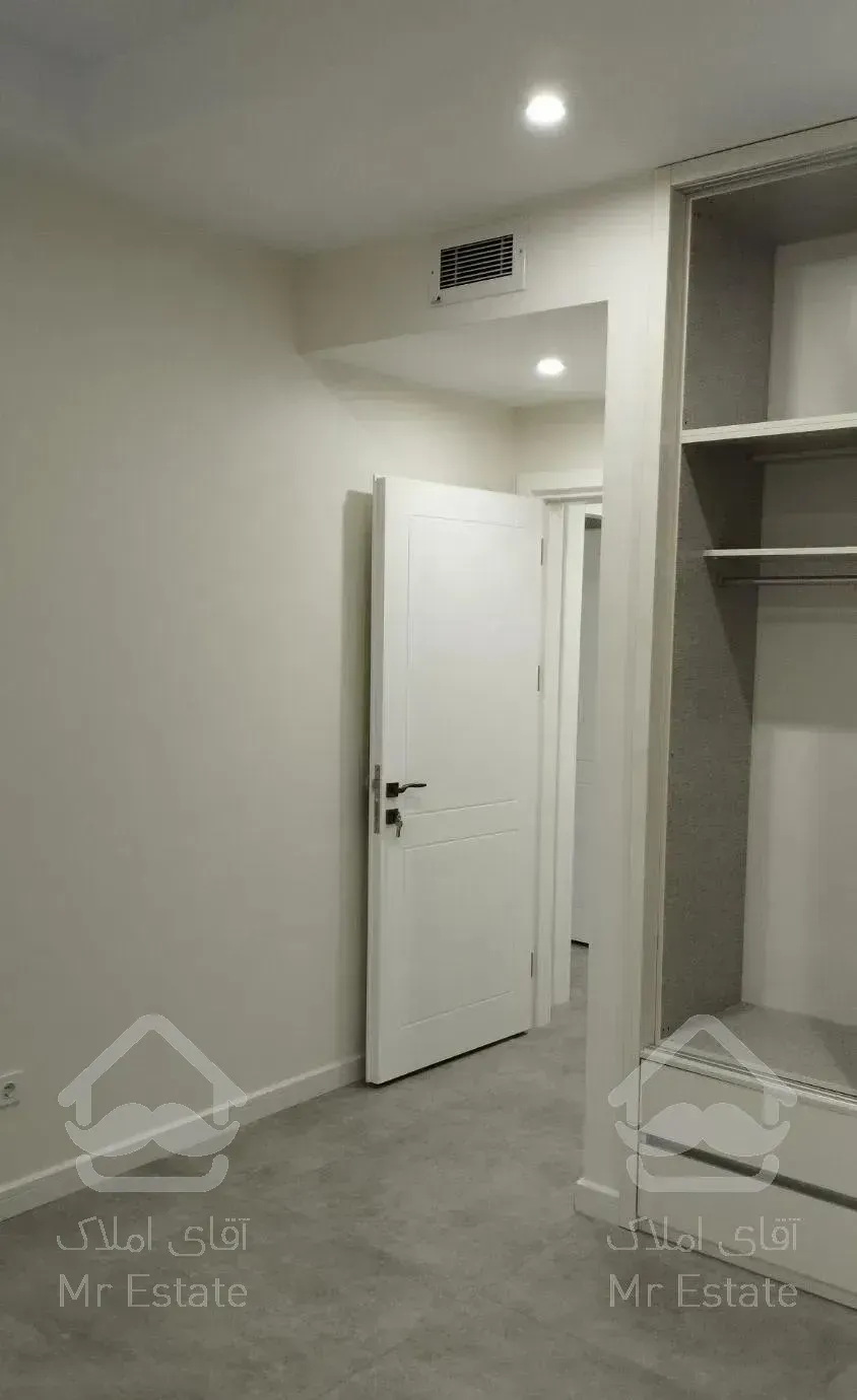 محدوده مترو 135متر 3خواب کلید نخورده فول امکانات