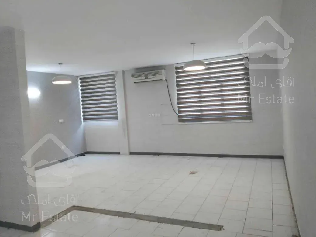 ۱۱۰ متر دفترکار بر کاشانی