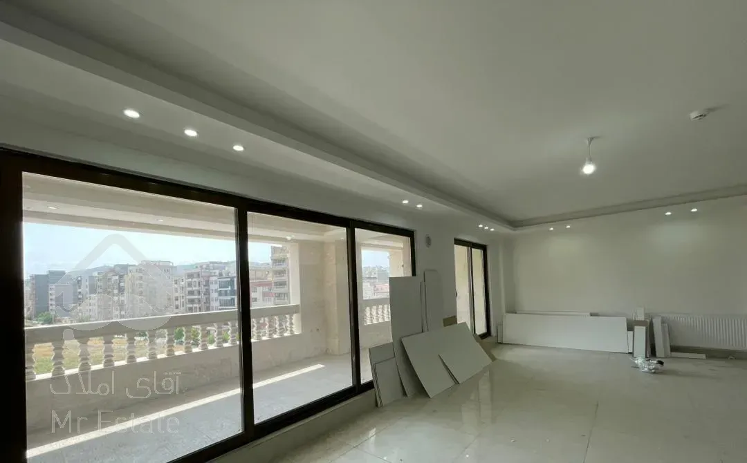 اپارتمان ۲۲۰ متر سه خواب تک واحده بر خیابان بدیعی
