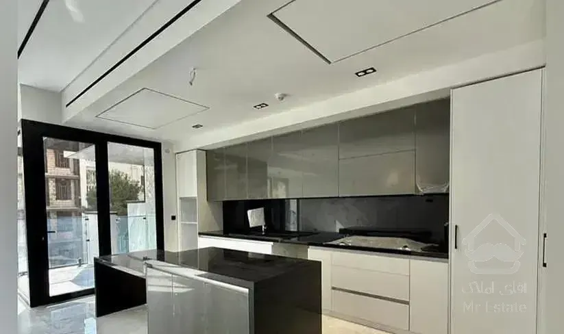 شمال جردن ۲۵۰ متر / کلید نخورده /۳خواب مستر