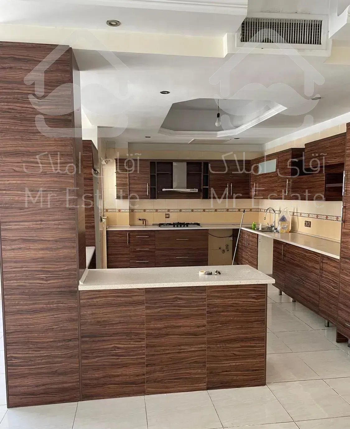 ۱۵۳ متر گلچین/ ۳ بالکن قابل جیدمان