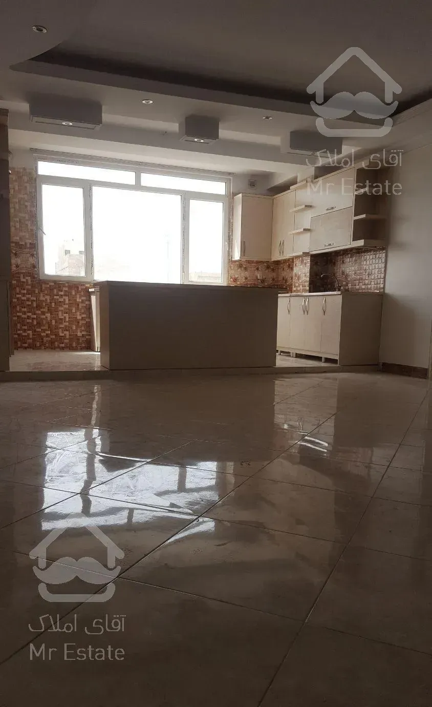 ۸۵ متری دو خوابه رو به نما و آفتاب گیر