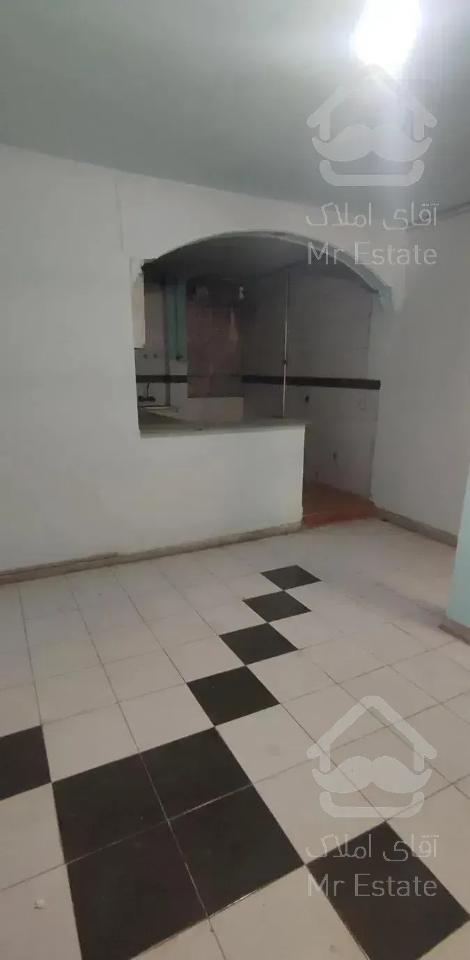 واحد 67 متری اول نادری