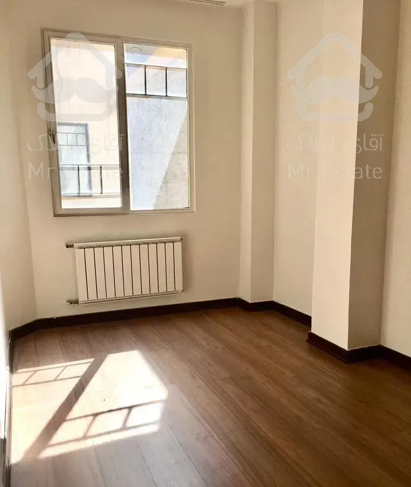 65 متر 2 خواب / رو به آفتاب / کوی بیمه