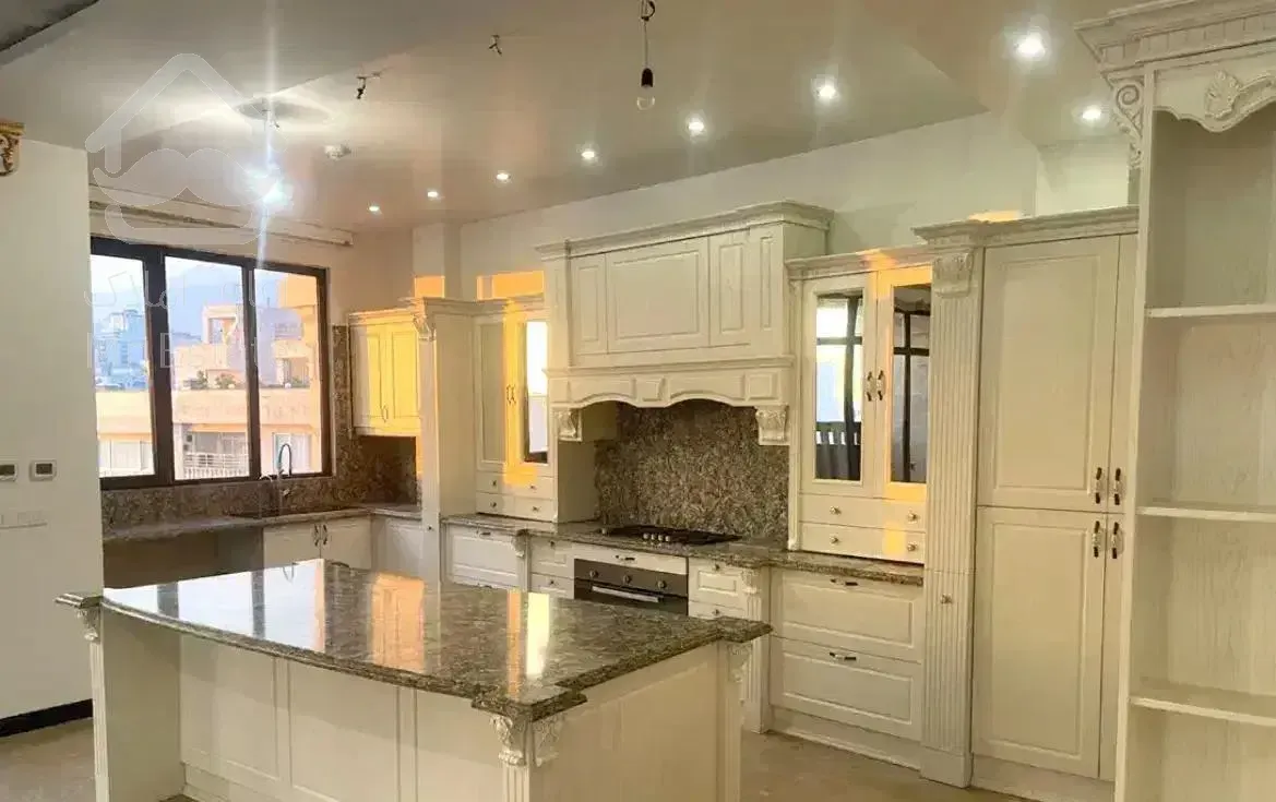 ۱۰۰متر م میدان تاپ لوکیشن