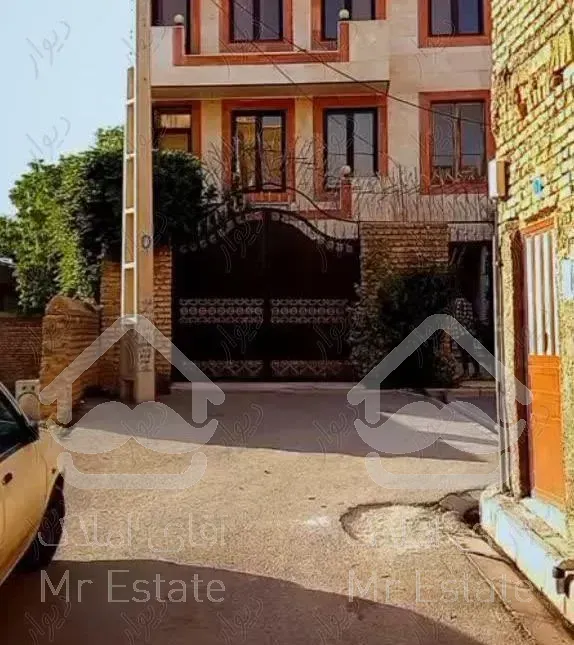 * فروش * ویلای ۳۰۰ متری * لوران *