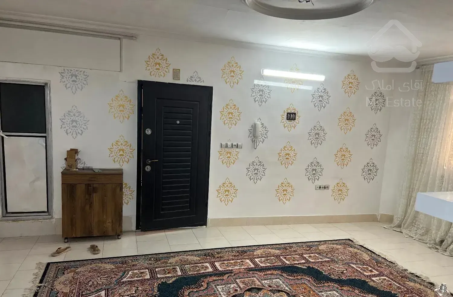 آپارتمان ۶۵متری طبقه اول تمیز و حاشیه