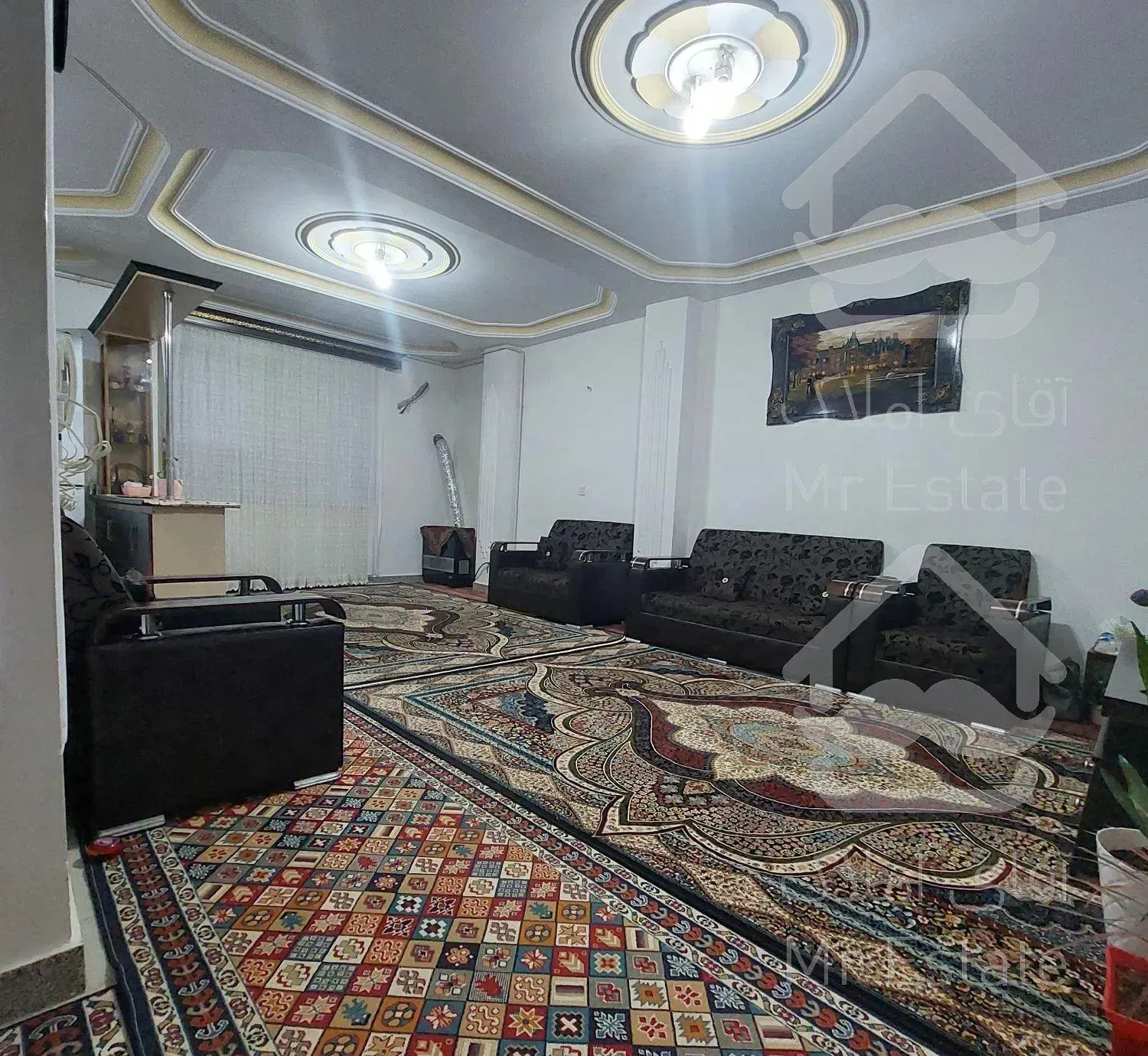 آپارتمان //۸۱//متری طبقه دوم مرکز شهر