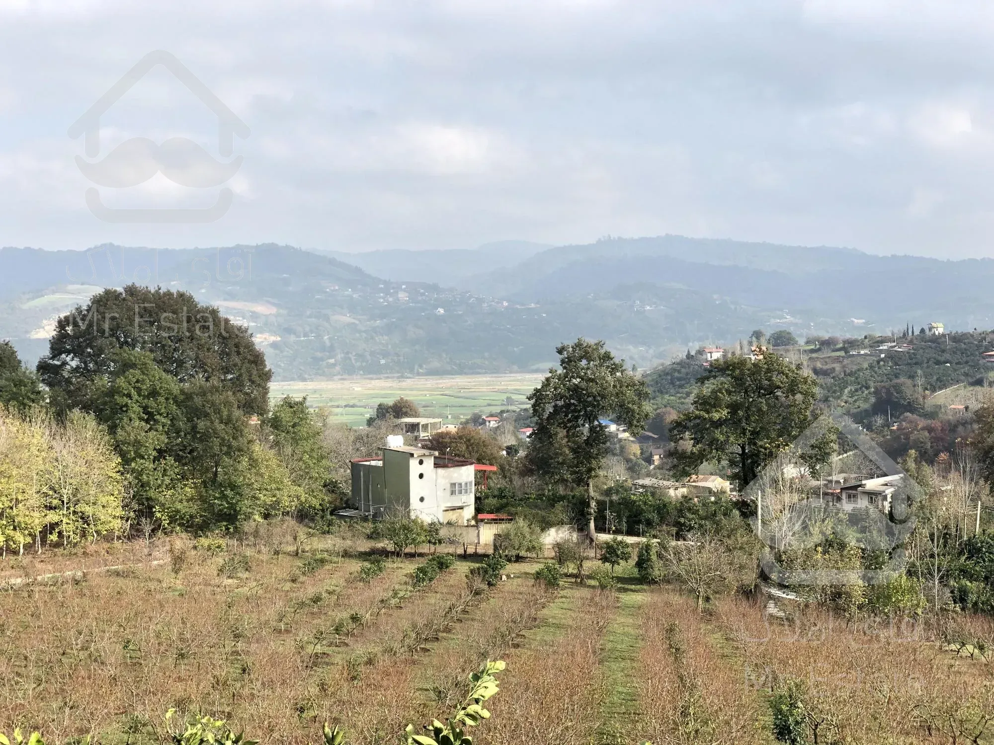 ٣٠٠ متر زمین ویلایی لاکچری