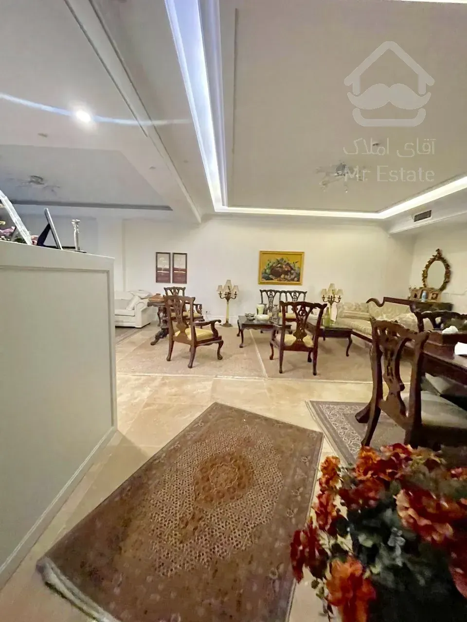 ۳ خواب / ۱۰۰ متر حیاط اختصاصی گاردن/ فول نیاوران